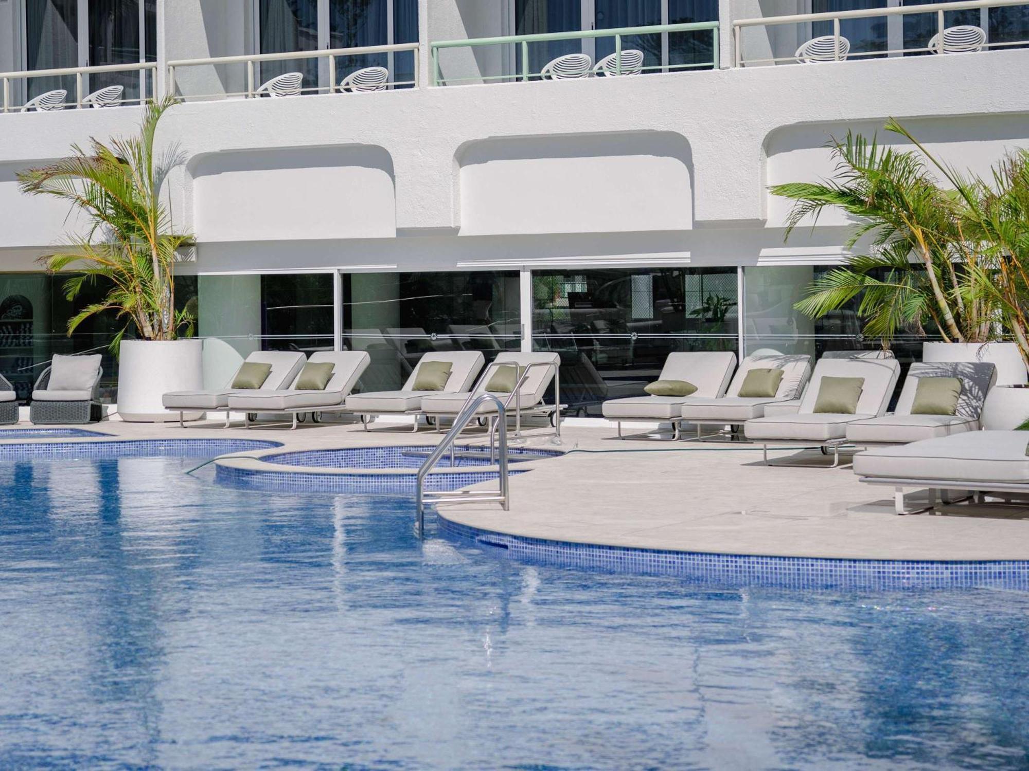 Novotel Sydney Brighton Beach Eksteriør bilde